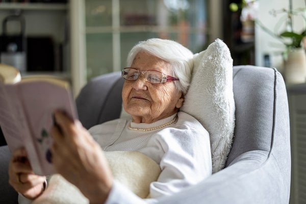 Downsizing for Seniors: Essential Guide to a Smooth Move